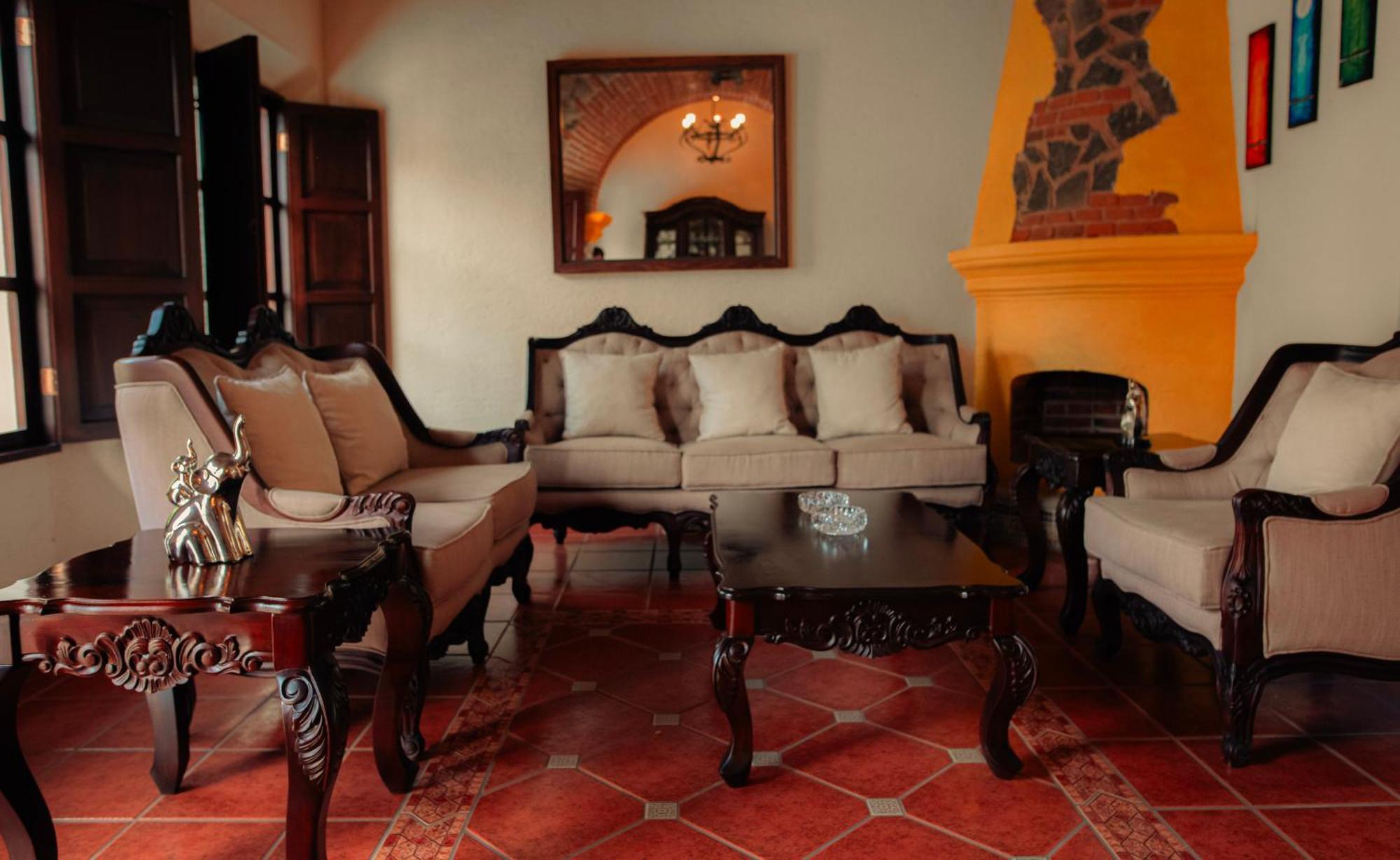 Palacio Del Conquistador San Cristóbal El Bajo Екстериор снимка