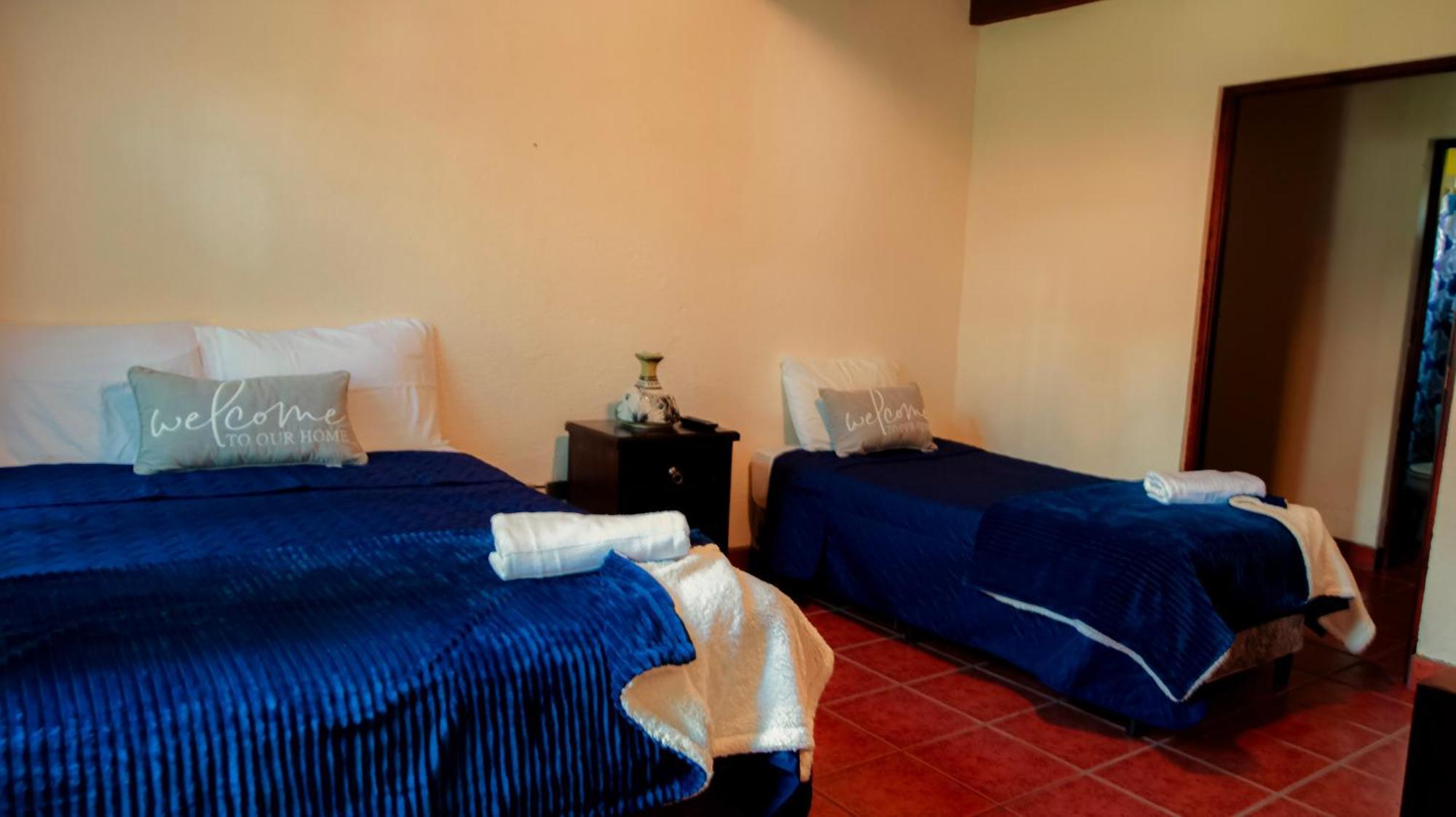 Palacio Del Conquistador San Cristóbal El Bajo Екстериор снимка